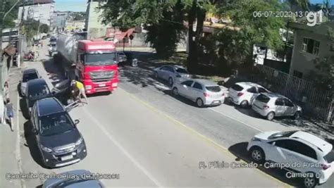 menina da carreta real video|TRAGÉDIA: Jovem Morre após se jogar em frente uma carreta .